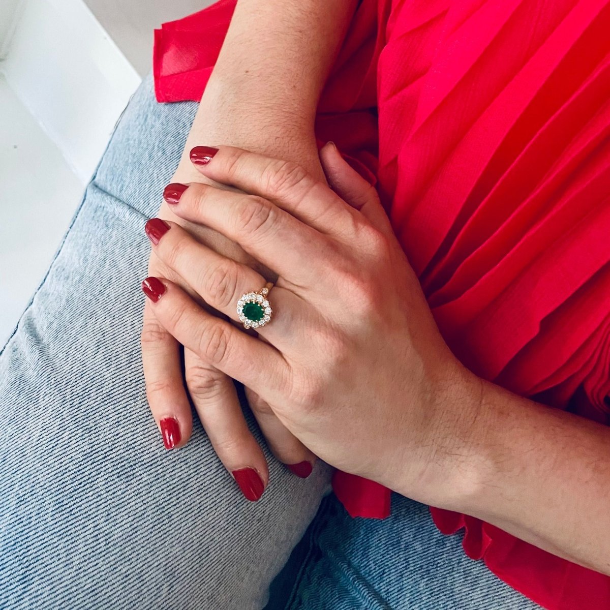 Bague marguerite émeraude et diamants en or jaune - Castafiore