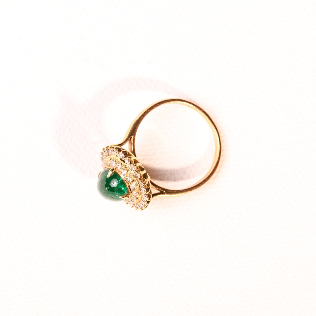 Bague Marguerite émeraude et diamants en or jaune - Castafiore