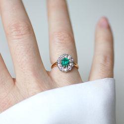 Bague Marguerite en argent, or jaune, émeraude, et diamants - Castafiore