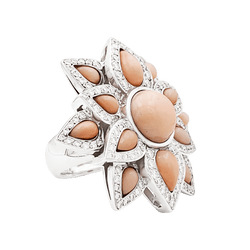 Ring flower, white gold, diamonds and angel-skin coral.