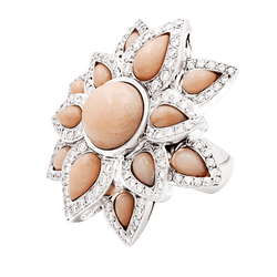 Ring flower, white gold, diamonds and angel-skin coral.