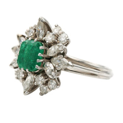 Bague Marguerite en or blanc, émeraude et diamants - Castafiore