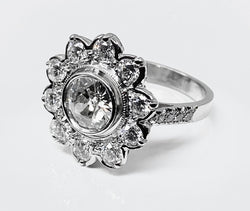 Bague marguerite en or blanc et diamant - Castafiore