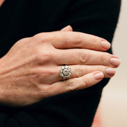 Bague Marguerite en or blanc et diamants - Castafiore