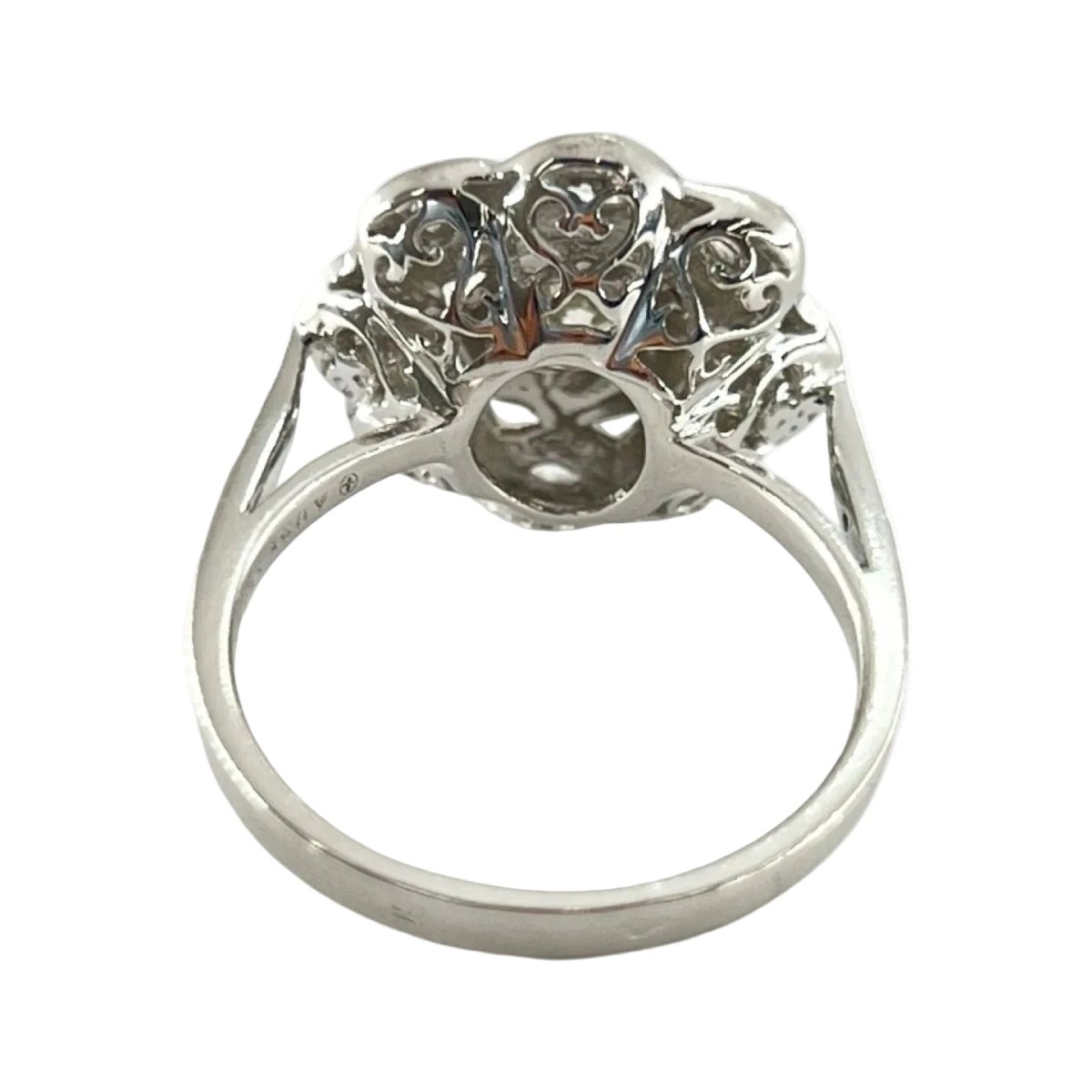 Bague Marguerite en or blanc et diamants - Castafiore