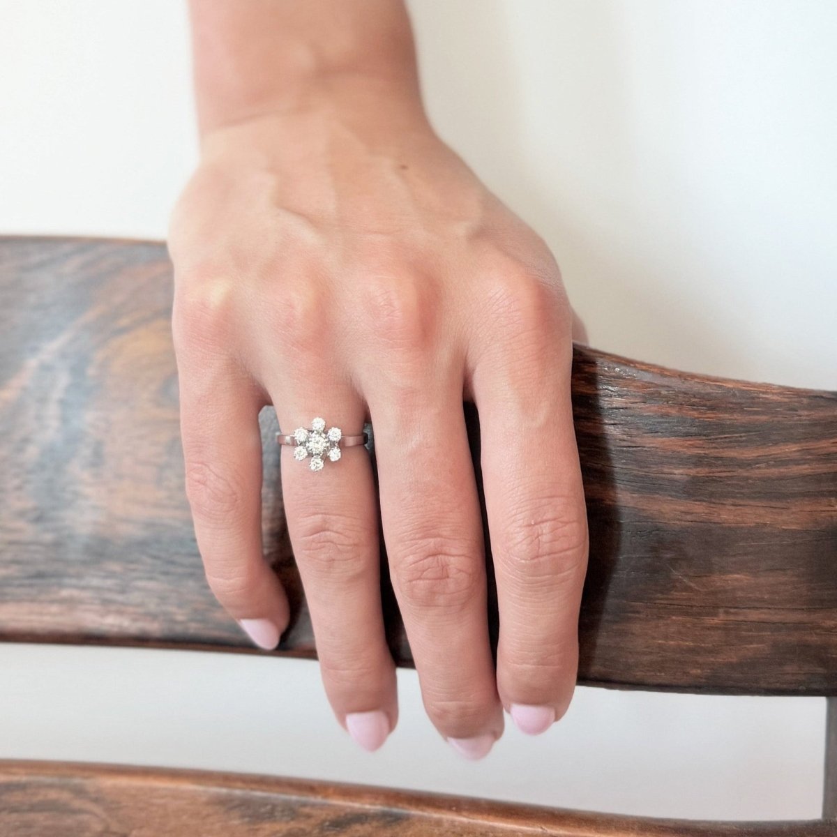 Bague Marguerite en or blanc et diamants - Castafiore