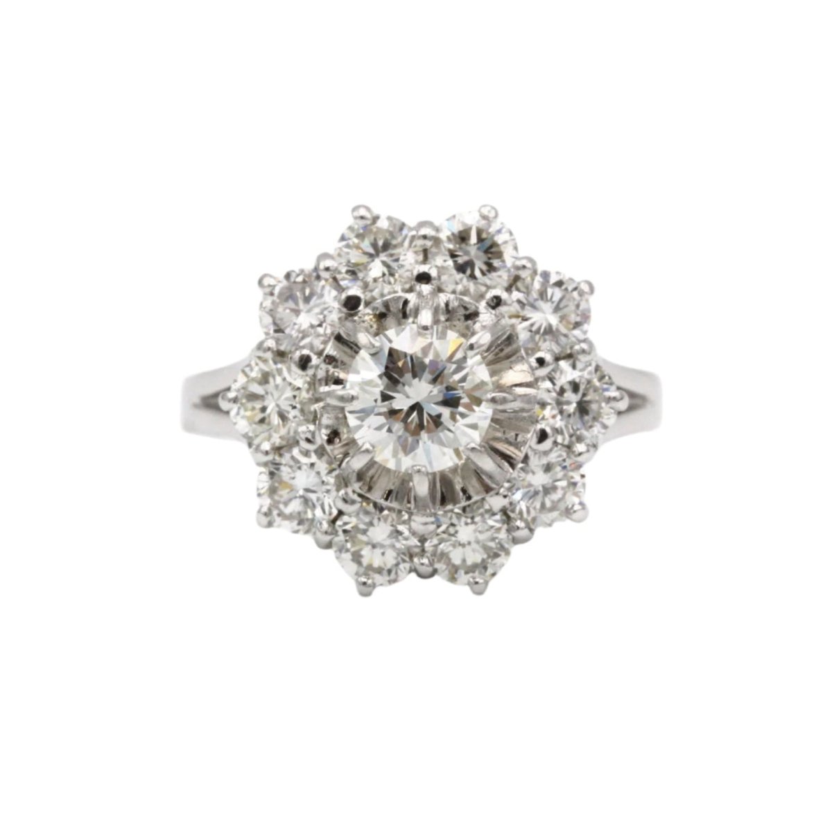 Bague marguerite en or blanc et diamants - Castafiore