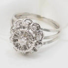 Bague marguerite en or blanc et diamants - Castafiore