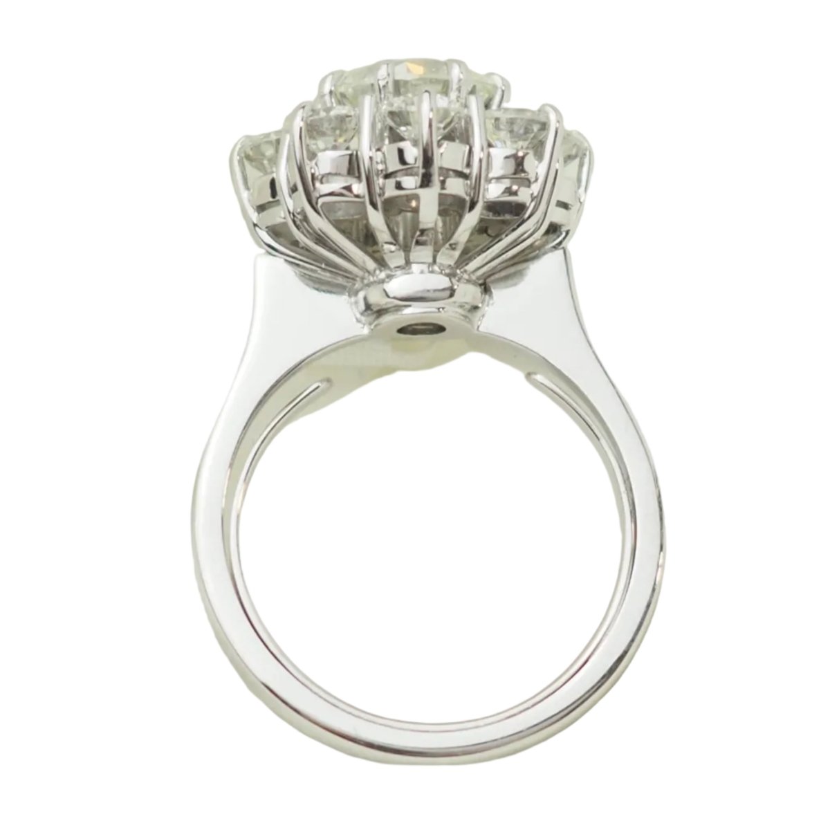Bague Marguerite en or blanc et diamants - Castafiore