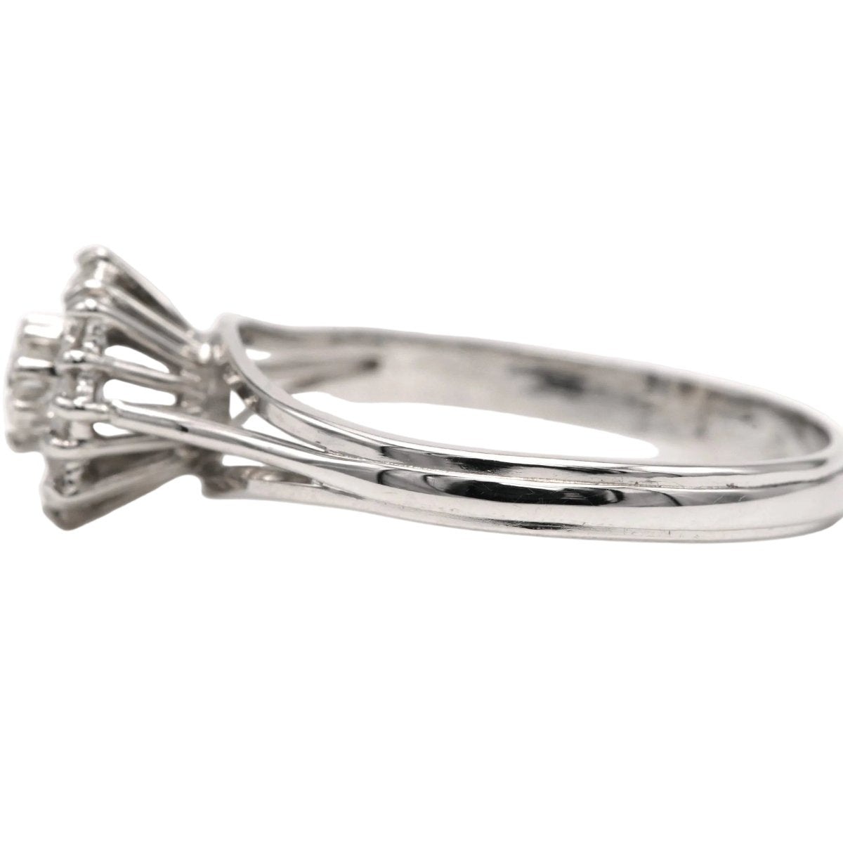 Bague Marguerite en or blanc et diamants - Castafiore