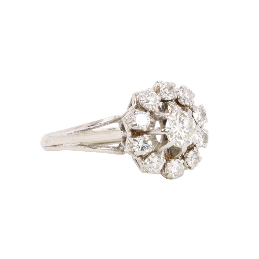 Bague marguerite en or blanc et diamants - Castafiore