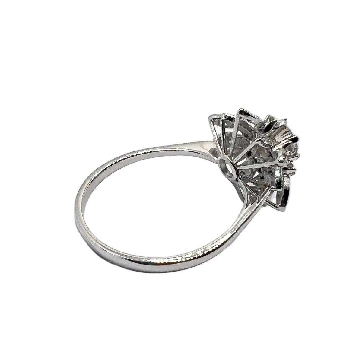 Bague Marguerite en or blanc et diamants - Castafiore