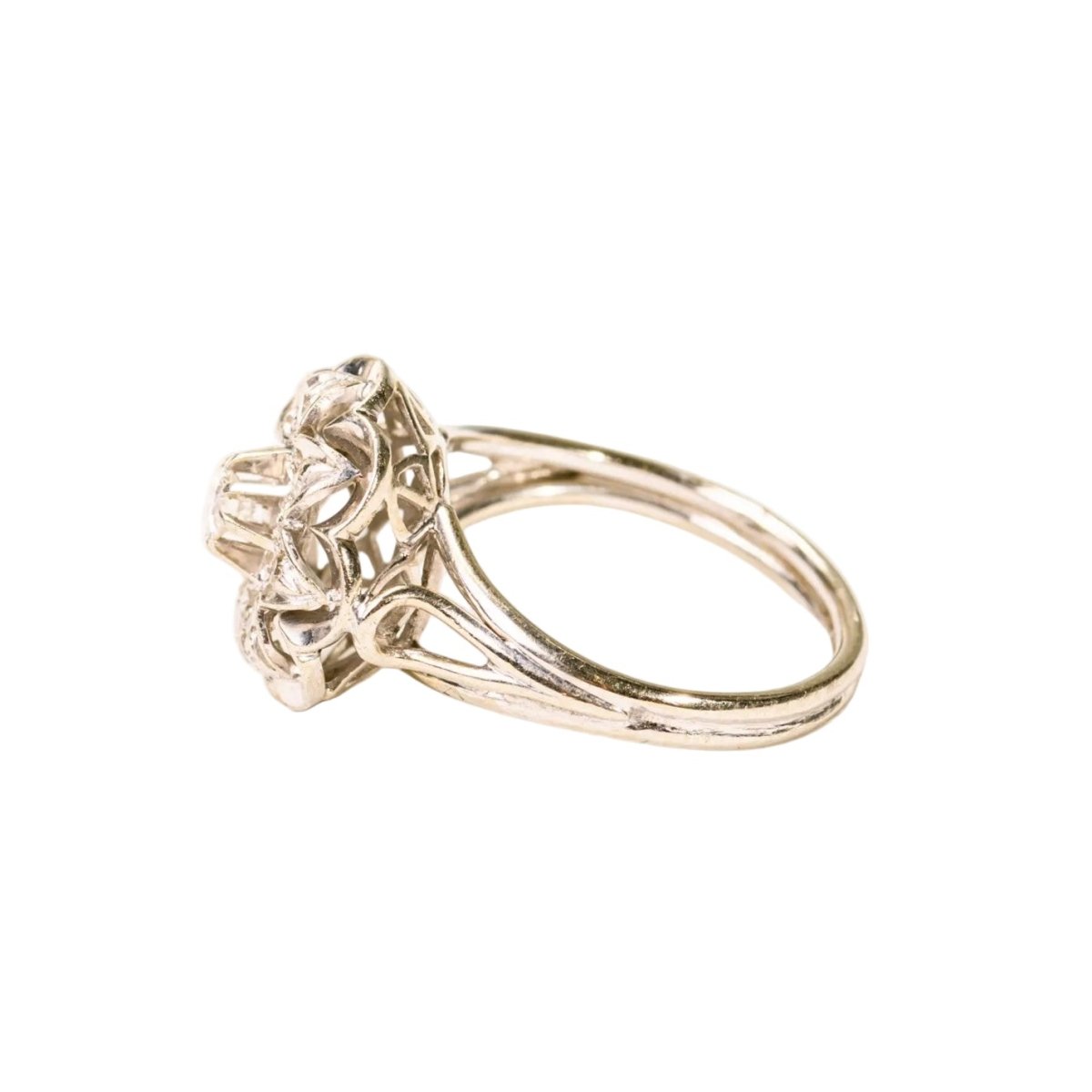 Bague Marguerite en or blanc et diamants - Castafiore