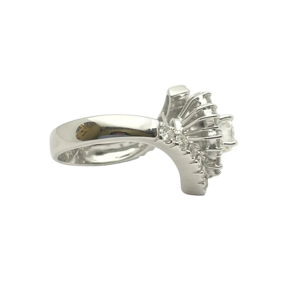 Bague Marguerite en or blanc et diamants - Castafiore