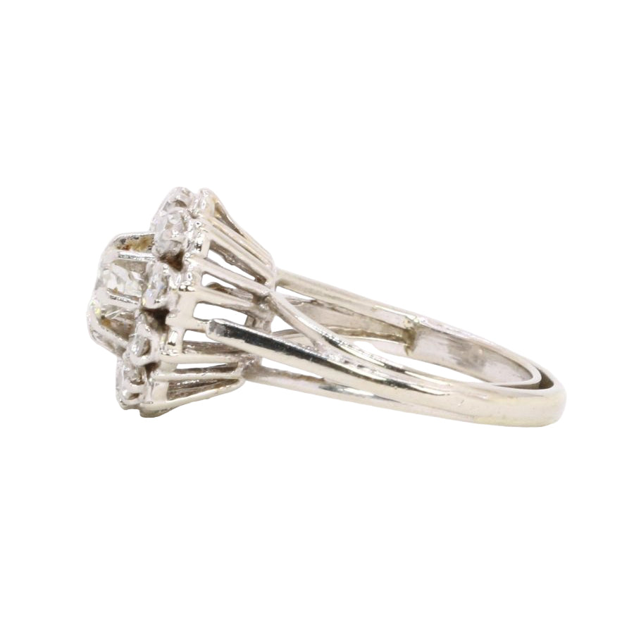 Bague Marguerite en or blanc et diamants