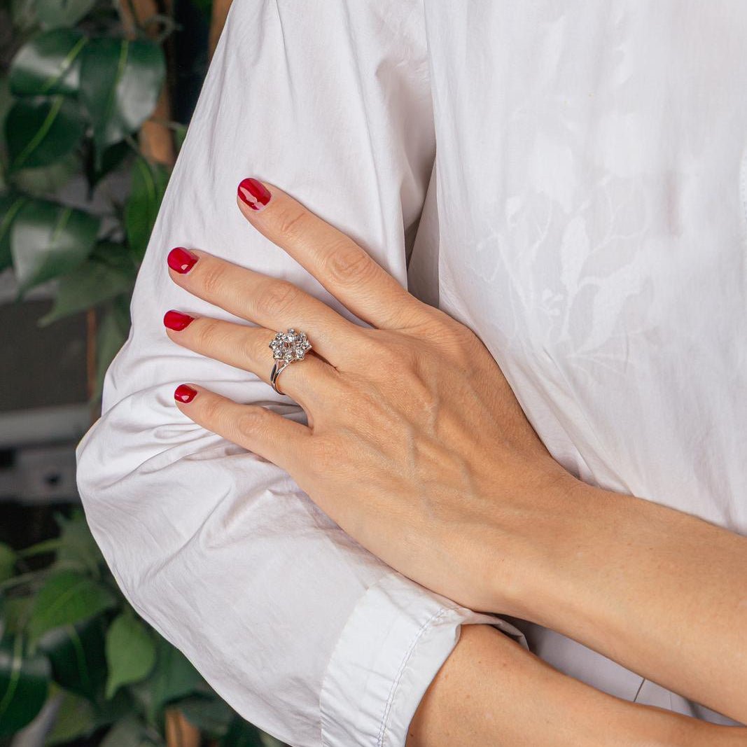 Bague Marguerite en or blanc et diamants - Castafiore