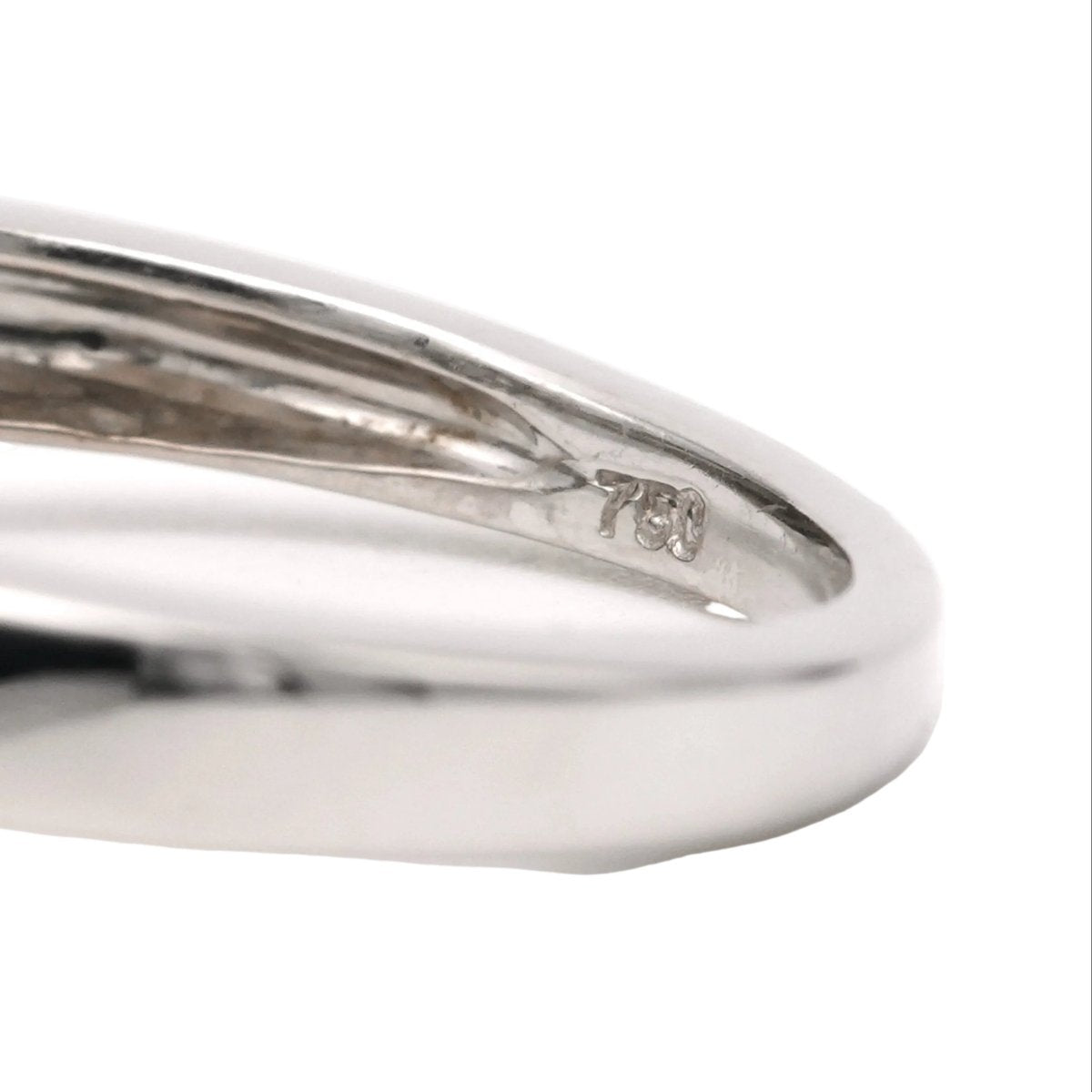 Bague Marguerite en or blanc et diamants - Castafiore
