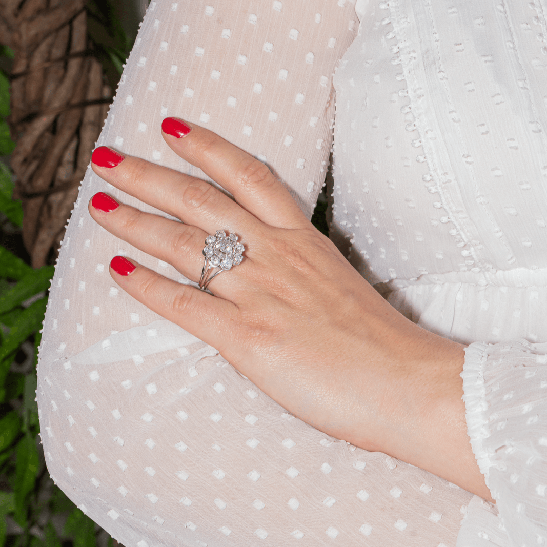 Bague Marguerite en or blanc et diamants - Castafiore