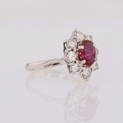 Bague marguerite en or blanc et rubis - Castafiore