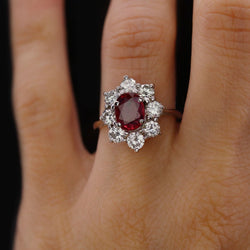 Bague marguerite en or blanc et rubis - Castafiore