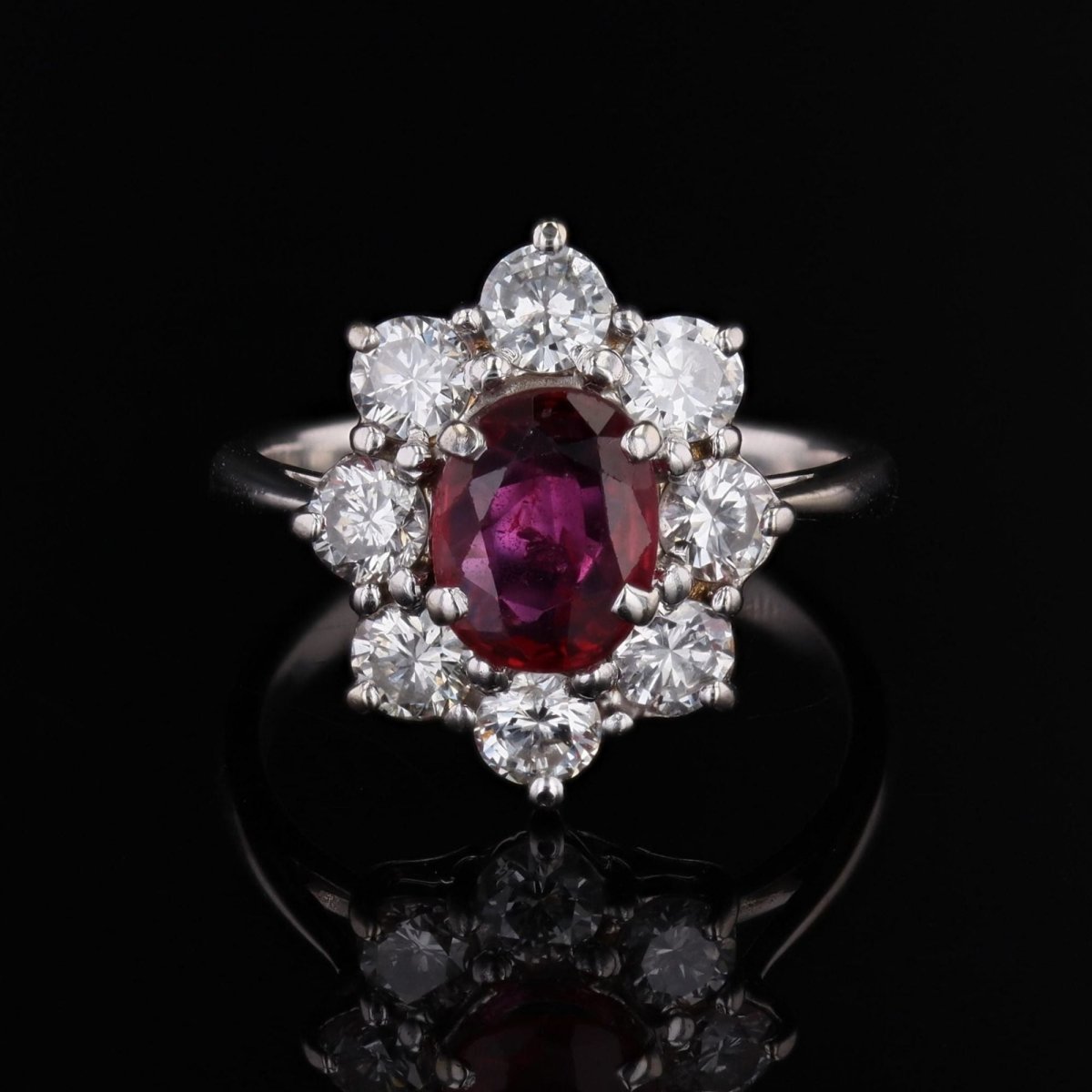 Bague marguerite en or blanc et rubis - Castafiore