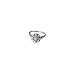 Bague Marguerite en or blanc, perle, et diamants - Castafiore