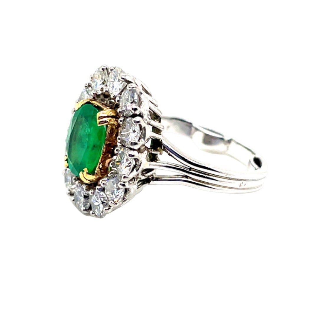 Bague Marguerite en or blanc, platine, émeraude et diamants - Castafiore