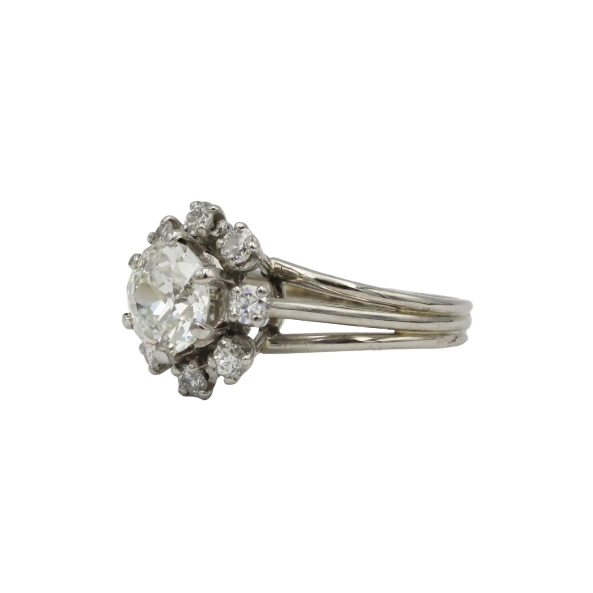 Bague Marguerite en or blanc, platine et diamant - Castafiore