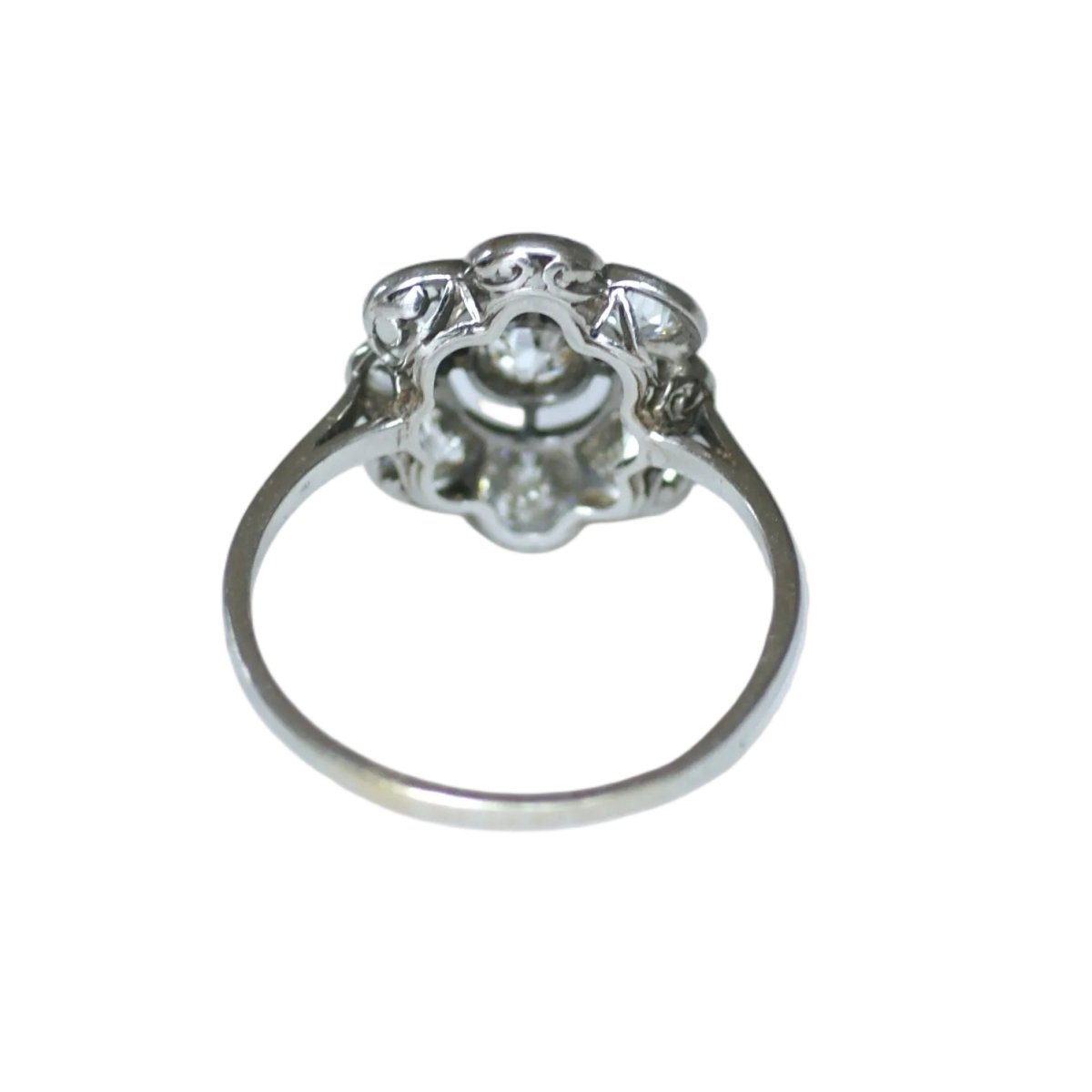 Bague Marguerite en or blanc, platine et diamants - Castafiore
