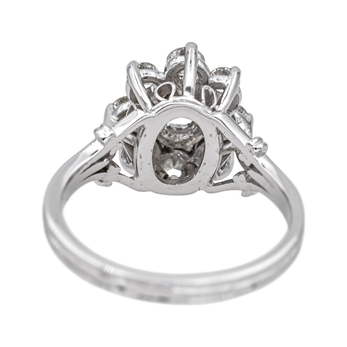 Bague Marguerite en or blanc, platine et diamants - Castafiore