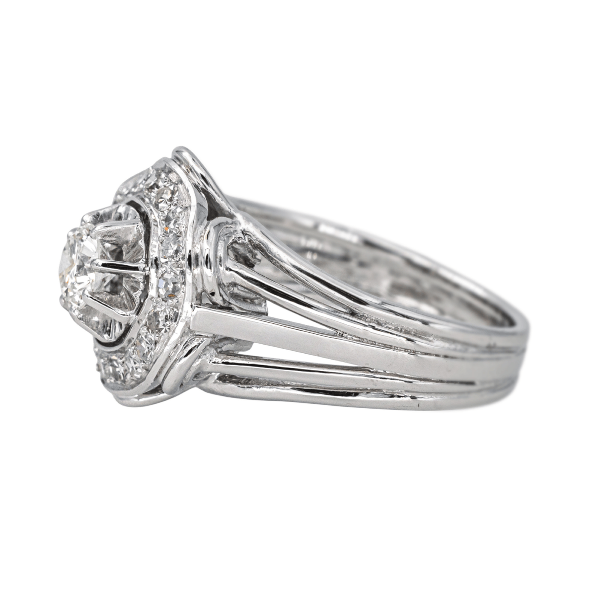 Bague Marguerite en or blanc, platine et diamants - Castafiore