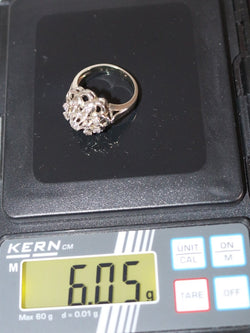 Bague Marguerite en or blanc, platine et diamants - Castafiore