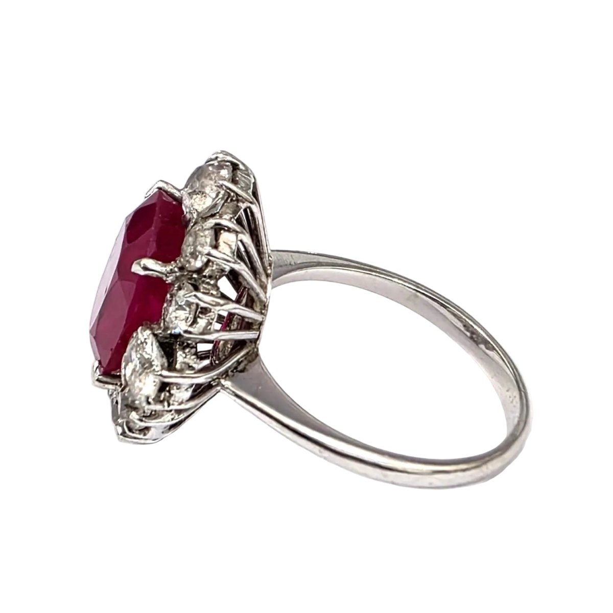 Bague Marguerite en or blanc, rubis et diamants - Castafiore