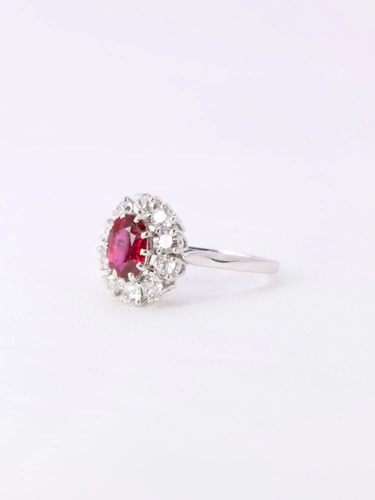 Bague Marguerite en or blanc, rubis et diamants - Castafiore