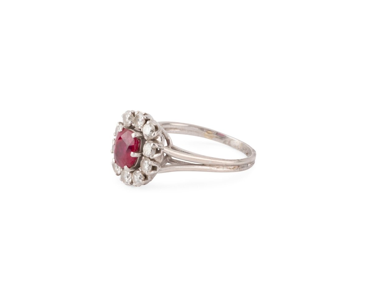 Bague Marguerite en or blanc, rubis et diamants