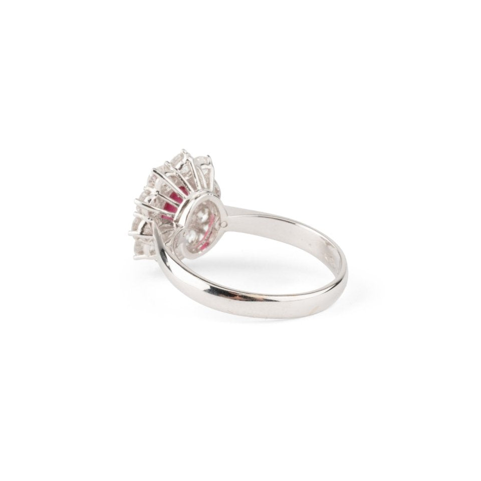 Bague Marguerite en or blanc, rubis et diamants - Castafiore