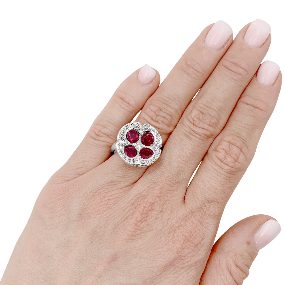 Ring "Flower, white gold, synthetic rubies and diamonds.