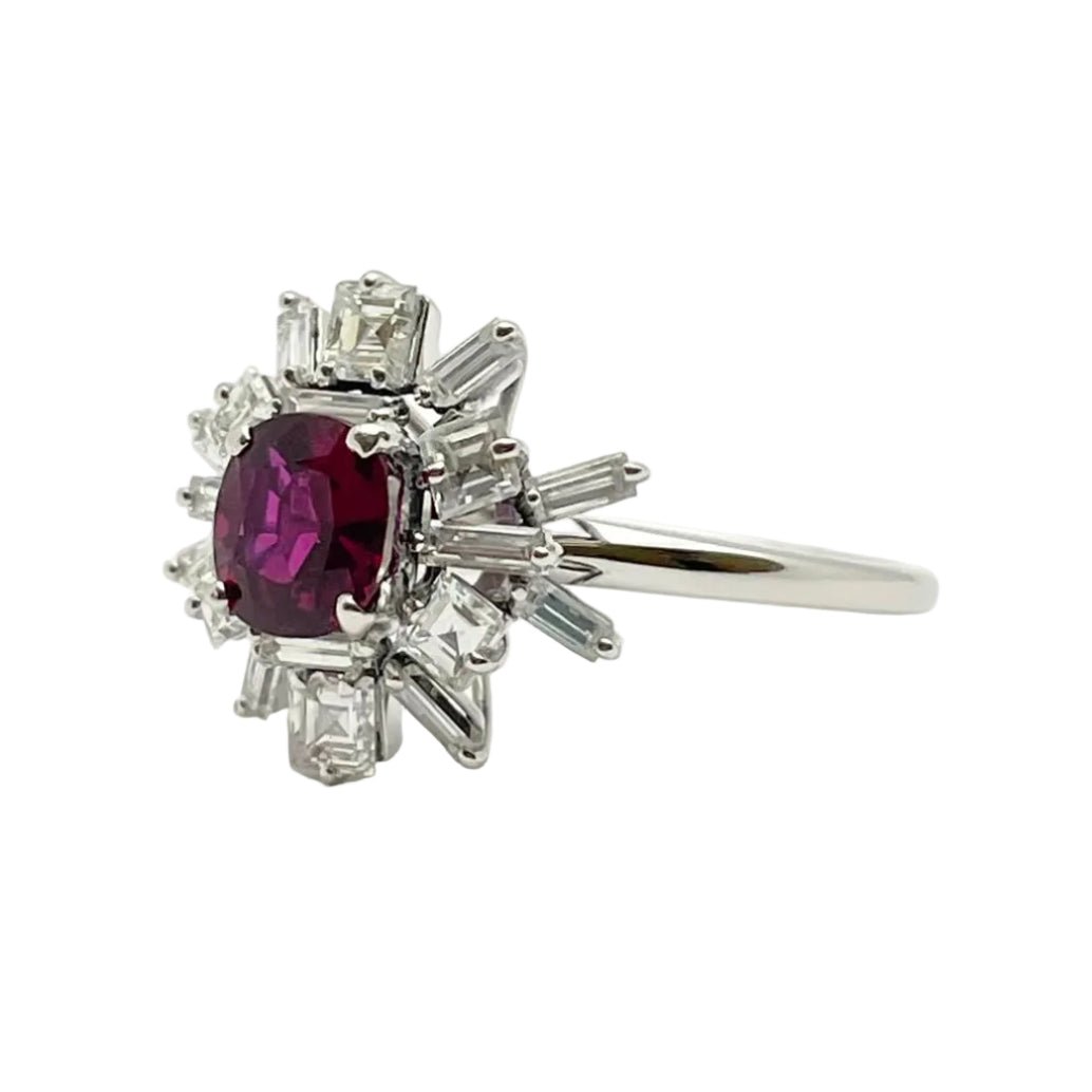 Bague Marguerite en or blanc, rubis et diamants - Castafiore