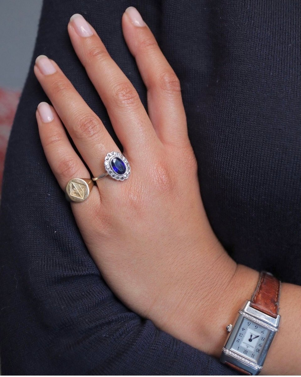 Bague Marguerite en or blanc, saphir et diamants - Castafiore