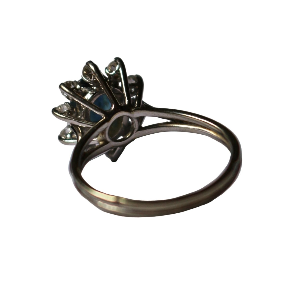 Bague Marguerite en or blanc, saphir et diamants - Castafiore