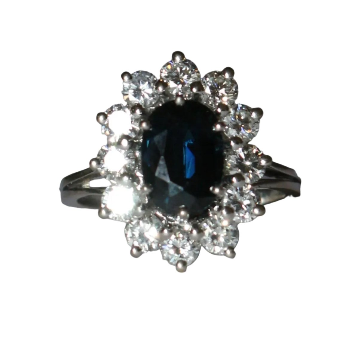 Bague Marguerite en or blanc, saphir, et diamants - Castafiore
