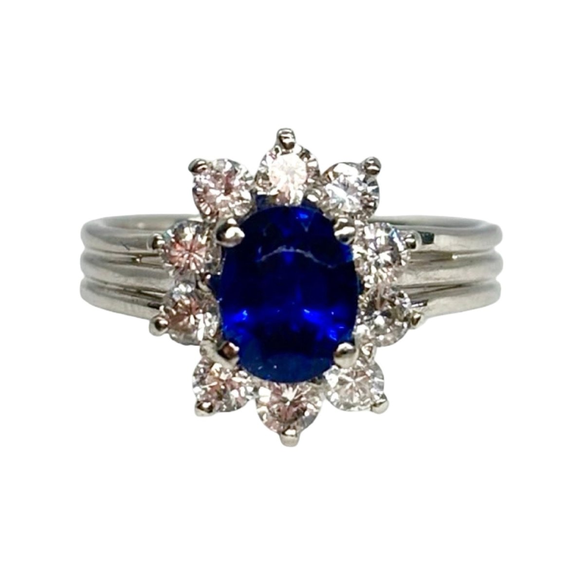 Bague Marguerite en or blanc, saphir et diamants - Castafiore