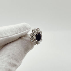 Bague marguerite en or blanc saphir et diamants - Castafiore