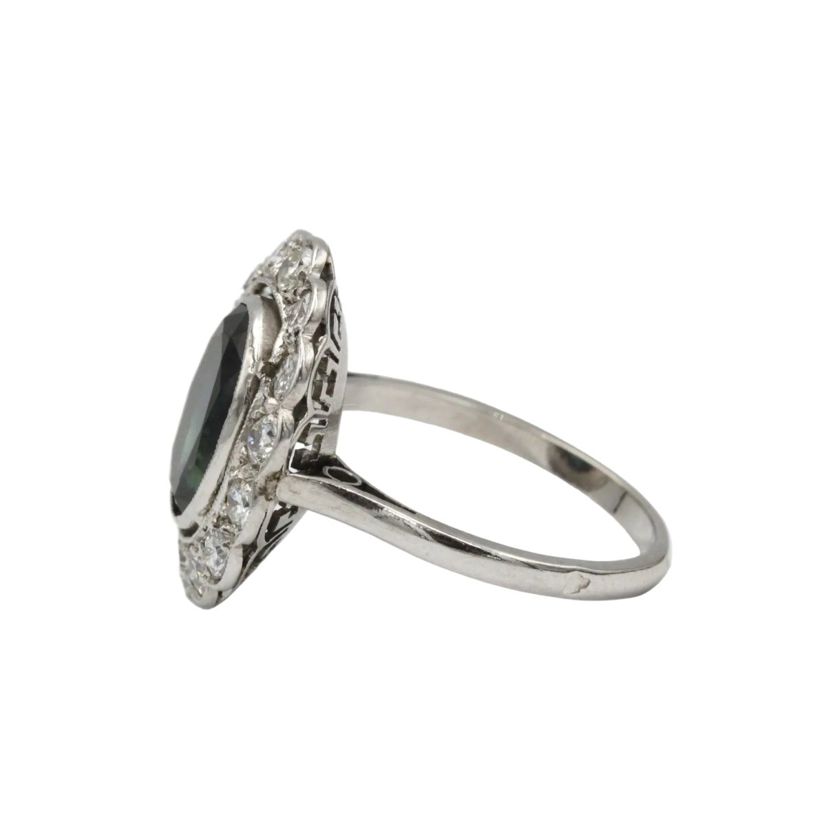 Bague Marguerite en or blanc, saphir et diamants - Castafiore
