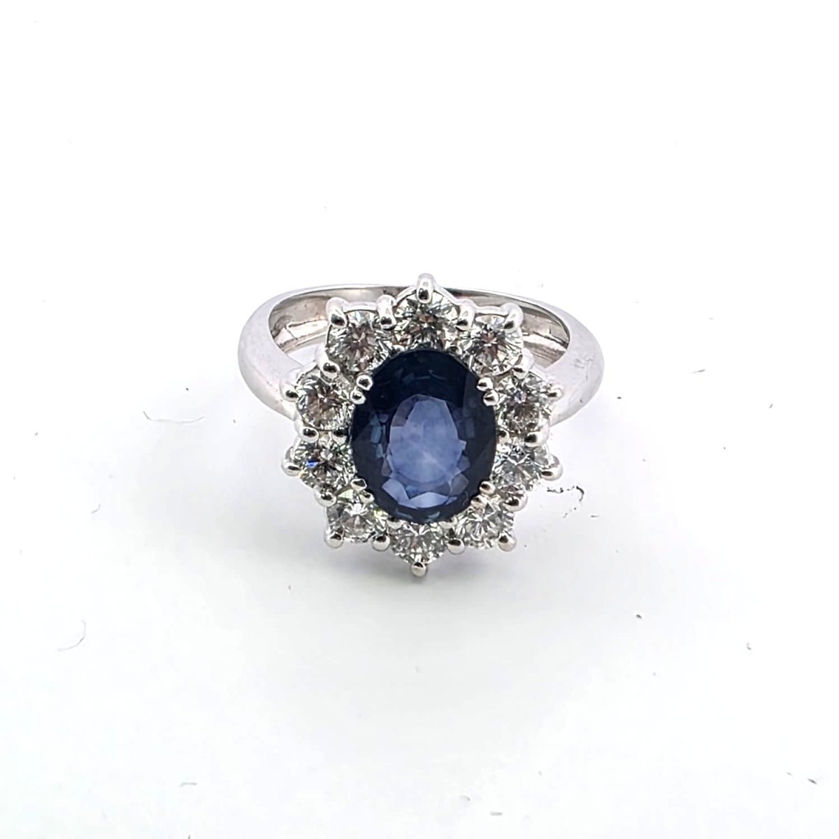 Bague Marguerite en or blanc, saphir et diamants - Castafiore