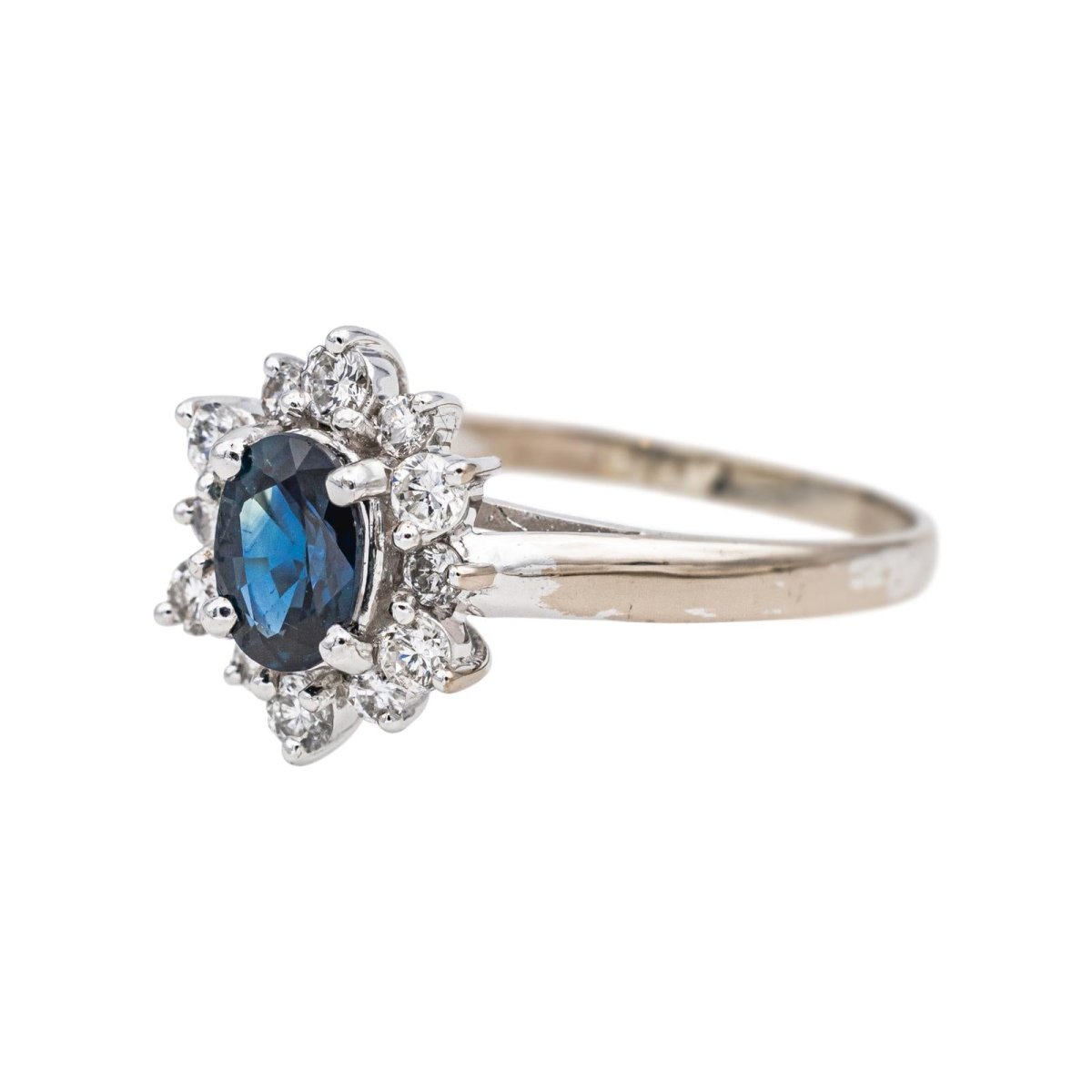 Bague Marguerite en or blanc, saphir et diamants - Castafiore