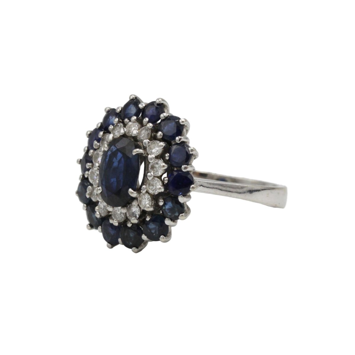 Bague Marguerite en or blanc, saphirs et diamants - Castafiore