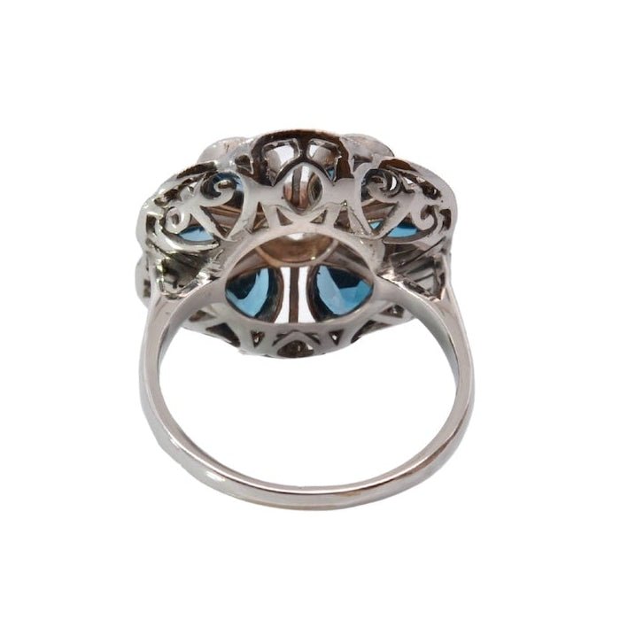 Bague Marguerite en or blanc, topazes et diamants - Castafiore