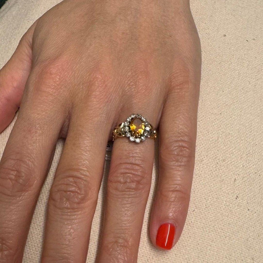 Bague Marguerite en or jaune, citrine et diamants - Castafiore