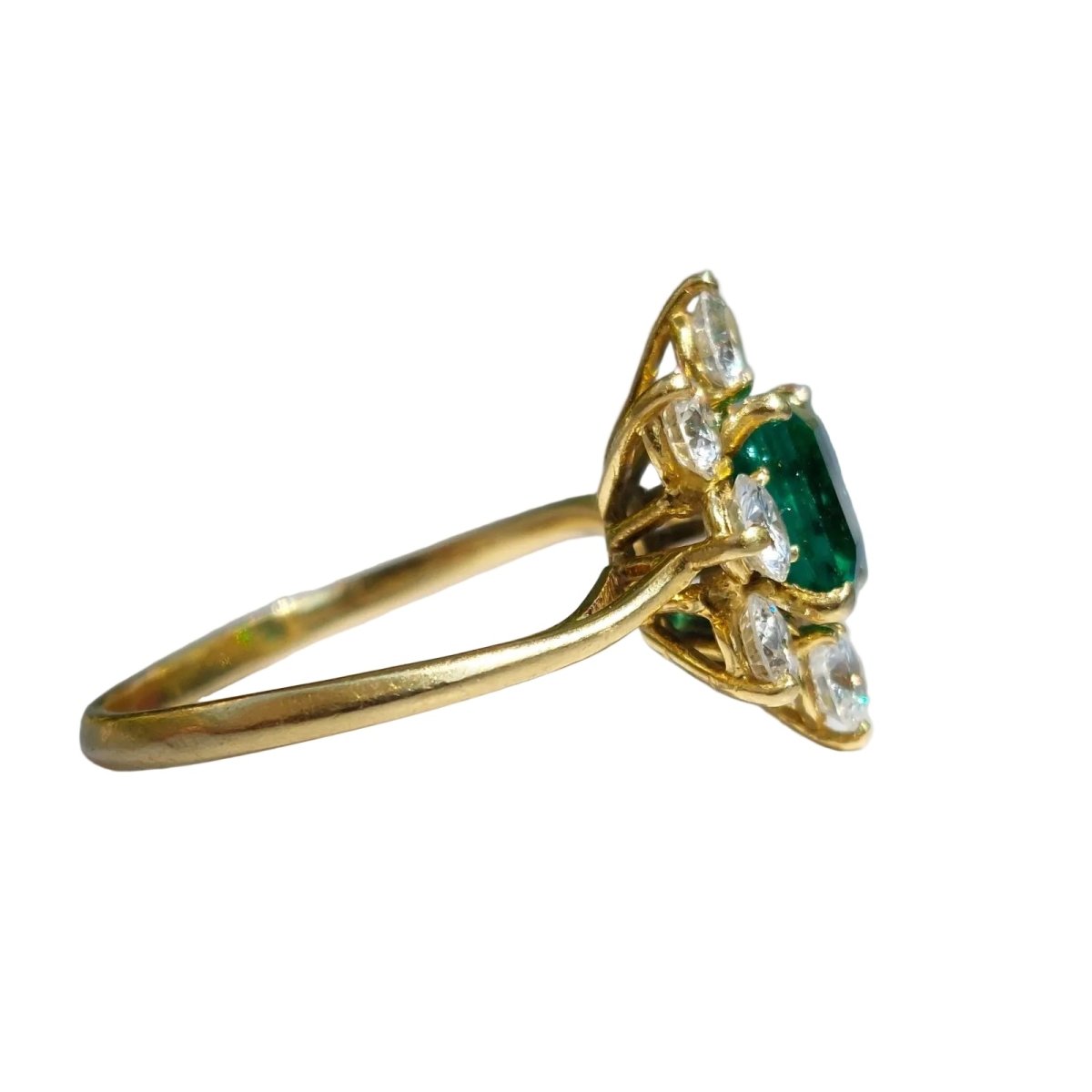 Bague Marguerite en or jaune, émeraude et diamants - Castafiore